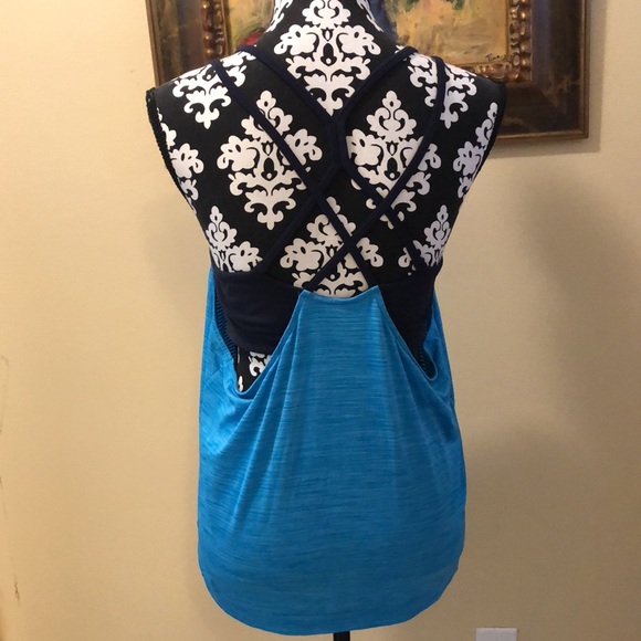 Athleta cross back removable padded bra insert with attached athletic tank top - Picture 4 of 12